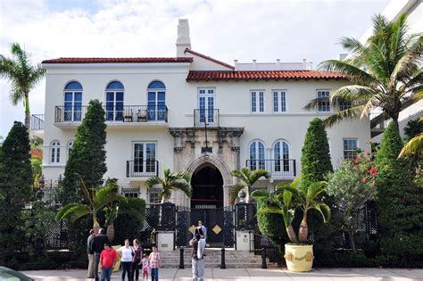 casa di gianni versace miami|who owns versace mansion.